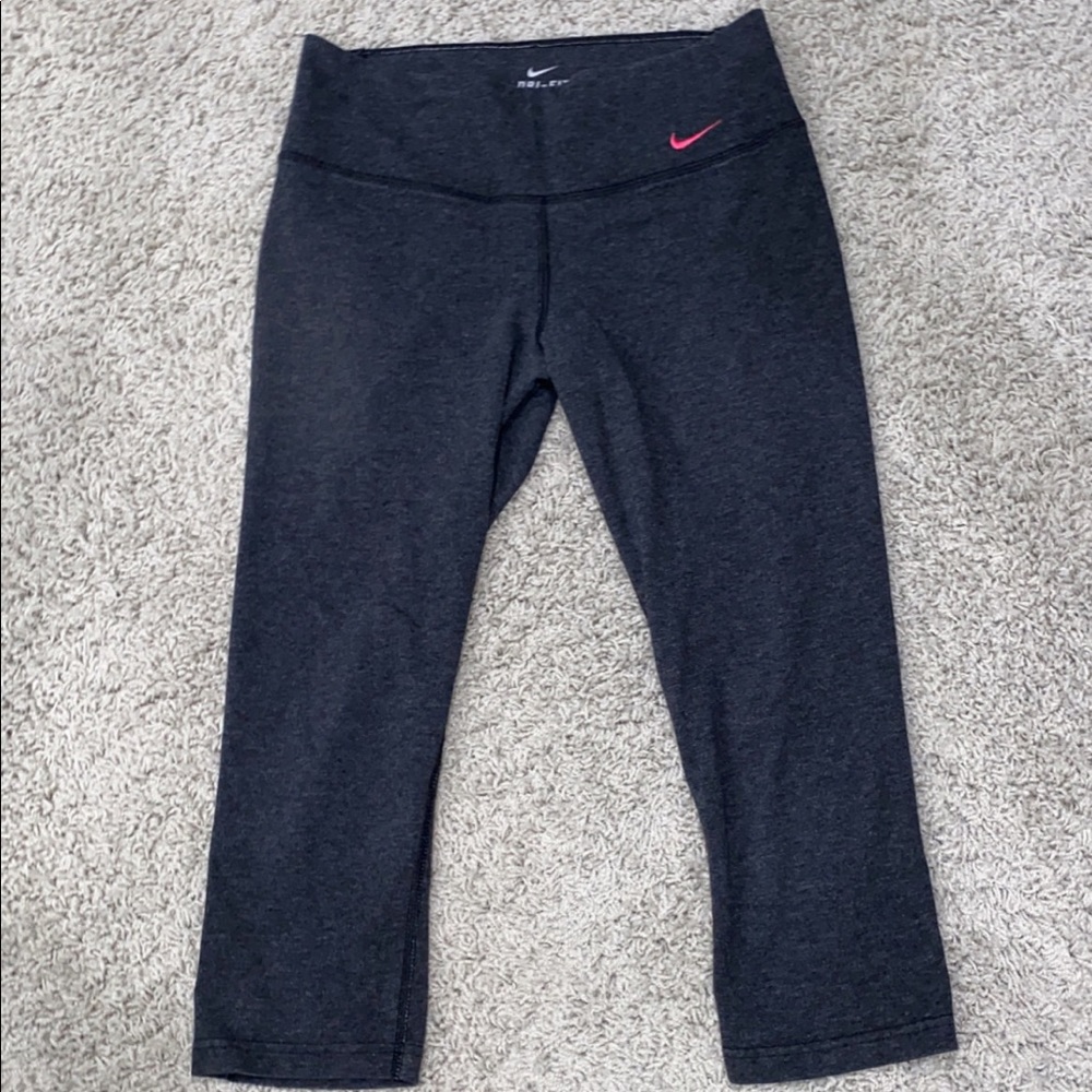 💥MAKE OFFER💥 Nike DRI-FIT Capri